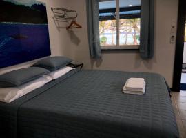 Island Hopper Hotel，位于欧申维尤的酒店