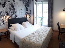 Hôtel Saint-Michel，位于迪涅莱班的酒店