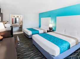 Howard Johnson by Wyndham Houston Hobby Airport，位于威廉·P·霍比机场 - HOU附近的酒店