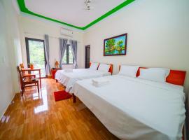 Phong Nha Magic Fingers Homestay and Spa，位于峰牙的Spa酒店