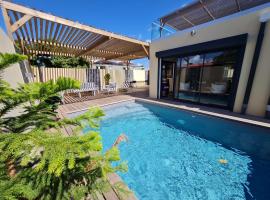 Villa Jasmin Standing Piscine Chauffee 4 Ch 9 Pers，位于拜马欧的度假屋