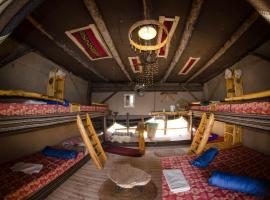 Kfar Hanokdim - Glamping & Camping，位于阿拉德的酒店