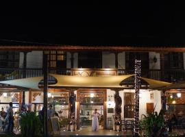 Hotel La Mision，位于San Ignacio de VelascoSan Ignacio de Velazco Church附近的酒店