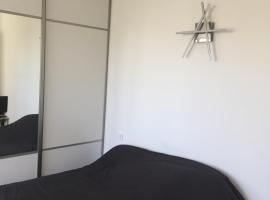 Chambre à louer 1 à 2 personnes chez l'habitant，位于圣埃尔布兰的民宿