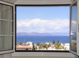 Βίλα με θέα θάλασσα και μεγάλο μπαλκόνι