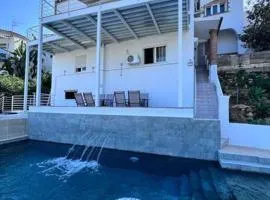 Appartement C dans une villa avec piscine chauffée & jacuzzi, chauffe en extra