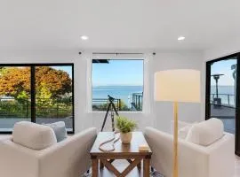 Views, Seclusion, Cozy Island Comfort