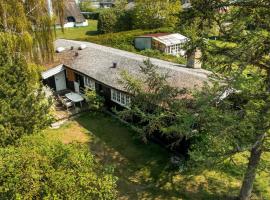 Pet Friendly Home In Samsø With Kitchen，位于Ballen的酒店