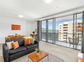 703 Harbour Lights Cairns Apartment with water views