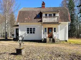 4 person holiday home in HÖJE-By Traum