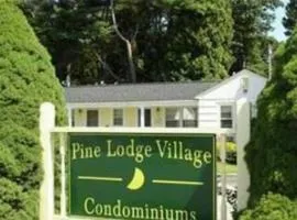 Cozy, cute beach condo in Westerly RI . Best value in Westerly!!