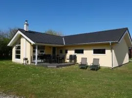 Resort 1 Surfer's Residence E 137