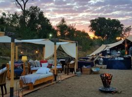 Kruger Untamed - Tshokwane River Camp，位于斯库库扎的豪华帐篷