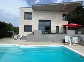 Vila Branca , Agradable casa independiente con piscina