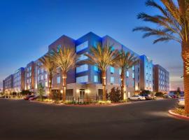 TownePlace Suites by Marriott Los Angeles LAX/Hawthorne，位于霍桑霍桑市政机场（杰克诺斯罗普机场） - HHR附近的酒店