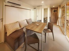 Premium Mobile Homes - Hotel & Resort Adria Ankaran，位于安卡兰的酒店