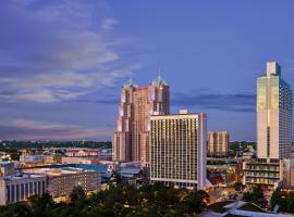 San Antonio Marriott Rivercenter on the River Walk，位于圣安东尼奥阿拉莫圆顶附近的酒店