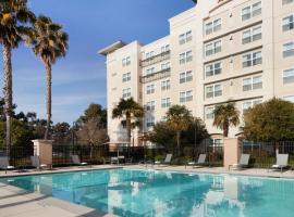 Residence Inn by Marriott Newark Silicon Valley，位于纽瓦克的酒店