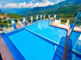 Apartamentos vacacionales San Gil Plaza，位于圣希尔的带停车场的酒店