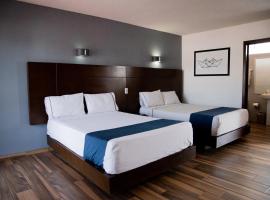 Hotel Expo Plaza Business and Family Guadalajara，位于瓜达拉哈拉扎珀潘区的酒店