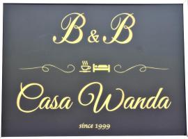 B&B Casa Wanda since 1999，位于加尔达湖滨的住宿加早餐旅馆