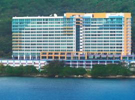 华丽海湾酒店，位于香港港铁荃湾站附近的酒店