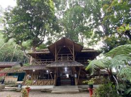 Laksana Rasa Resort Ciwidey，位于希维德白湖火山湖附近的酒店