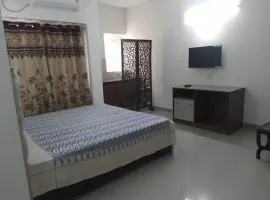 Newly Renovated Apartment in Omaxe - Spiritual Purpose Only