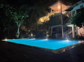 French Garden Kandy，位于康提的带泳池的酒店