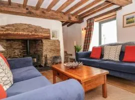 Court Cottage - cosy traditional cottage near lovely beaches