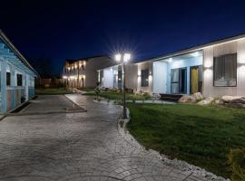Delta Garden Resort，位于杜纳厄图德乔斯的酒店