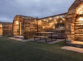 Greenview Glamping Pods，位于Bannvale的酒店