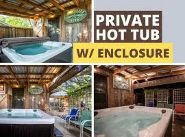 Pet Friendly! Hot Tub, 2mins from Main, Fire Pit