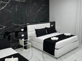 White Elegance Luxury B&B Caserta，位于卡塞塔卡塞塔火车站附近的酒店
