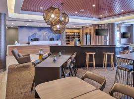 SpringHill Suites by Marriott Detroit Dearborn，位于迪尔伯恩的无障碍酒店