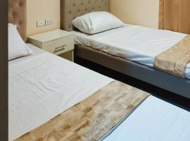 RedDoorz @ Benelio Suites Pavia Iloilo，位于Pavia的酒店