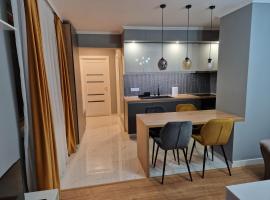 Peaceful&Central apartment with garden，位于特尔古穆列什的酒店