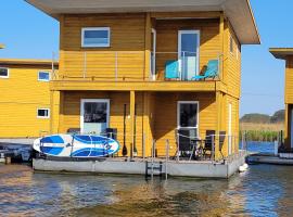 4 Sterne Dtv Floating House，位于Kröslin的船屋