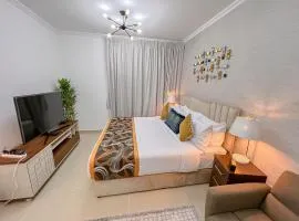 Cosmos Living Luxurious Studio Near Metro