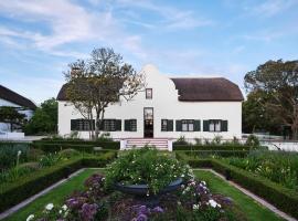 The Homestead at Hazendal, in Stellenbosch Winelands by NEWMARK，位于斯泰伦博斯的高尔夫酒店