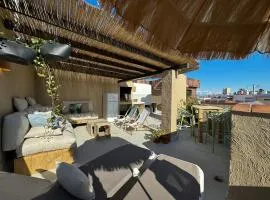 Appartement met privé dakterras 50 meter van zee in Javea!