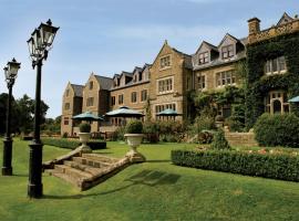 South Lodge，位于Lower Beeding的酒店