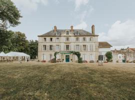 Chateau de Bellefontaine，位于Flagy的酒店