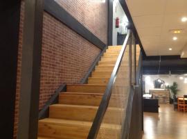 Olé Backpackers Hostel，位于阿利坎特的酒店