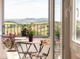 Podere n.8 Bio Casale Maremma，位于奥贝里塞的酒店