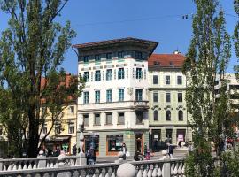 Triple Bridge Ljubljana，位于卢布尔雅那Sts. Cyril and Methodius Church附近的酒店