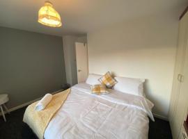 Spacious Luxurious Serviced Accommodation 3，位于Warmsworth的度假屋