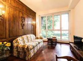 Klimt - Jacuzzi 5 Star - Luxury Design Apartment