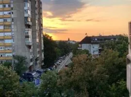 Lovely 1-bedroom condo with available parking