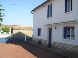 Lovely 4-Bed House in rural West France